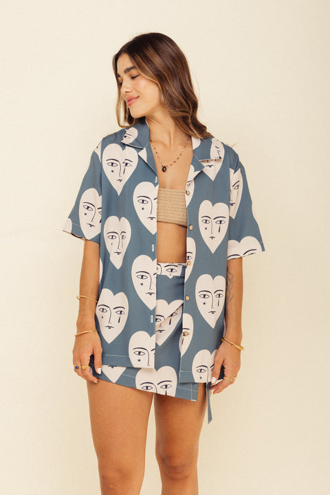 Camisa Mundo Corazones Verde
