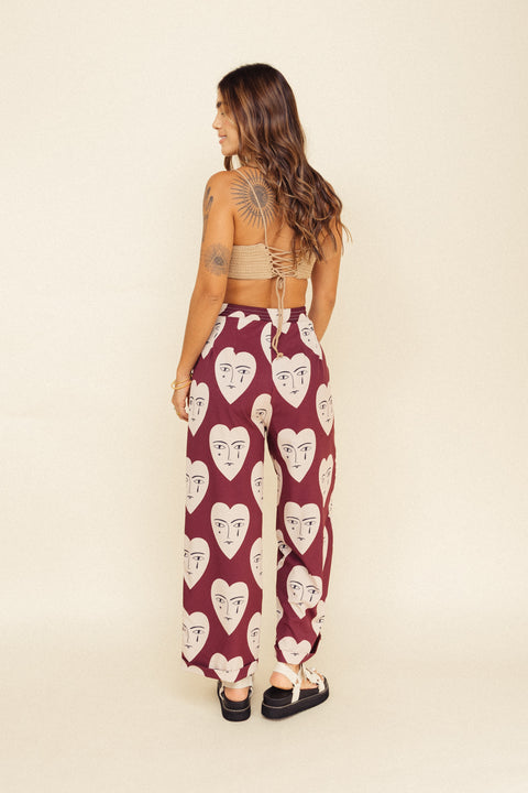 Pantalón Mundo Corazones Vinotinto